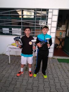 Read more about the article Tiago Valentim Vence Torneio Jovens Campeões